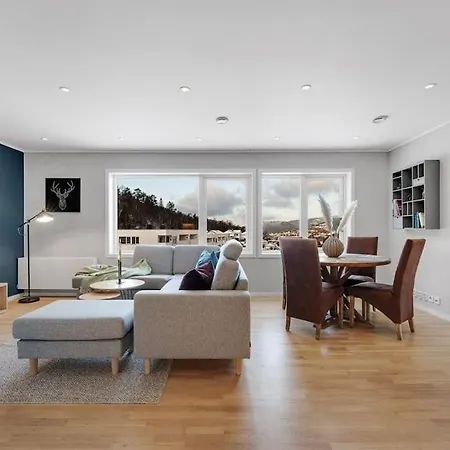 Stor Og Moderne I Indre Arna Gratis Parkering!! Apartman