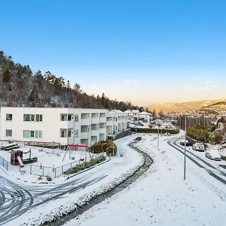 Lägenhet Stor Og Moderne I Indre Arna Gratis Parkering!! *