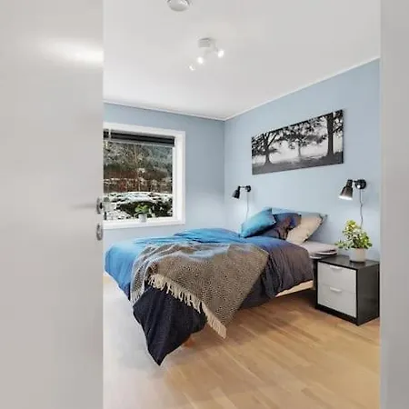 Apartman Stor Og Moderne I Indre Arna Gratis Parkering!! Bergen